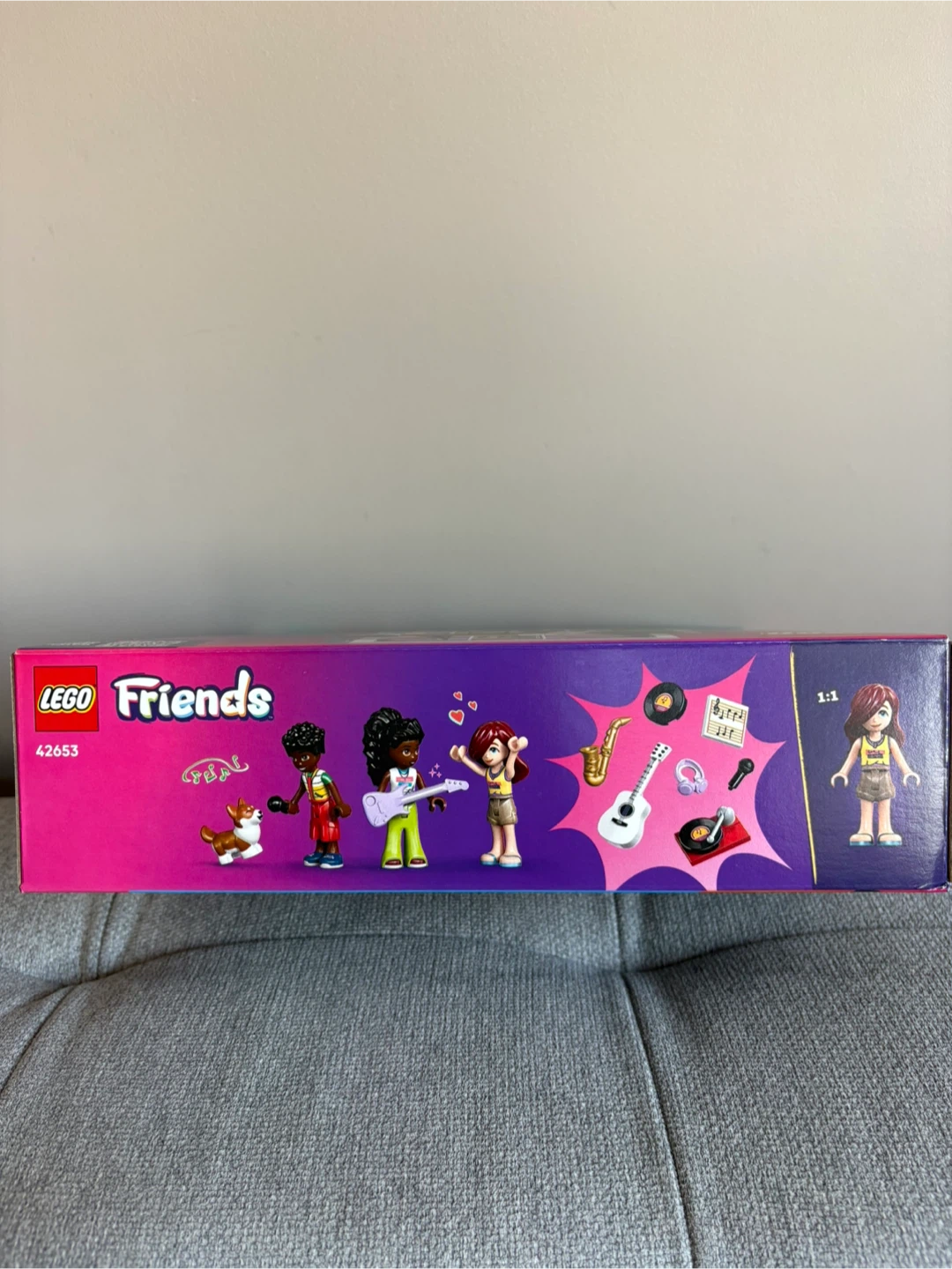 LEGO Friends Music Store & Apartment 42653 - photo 5