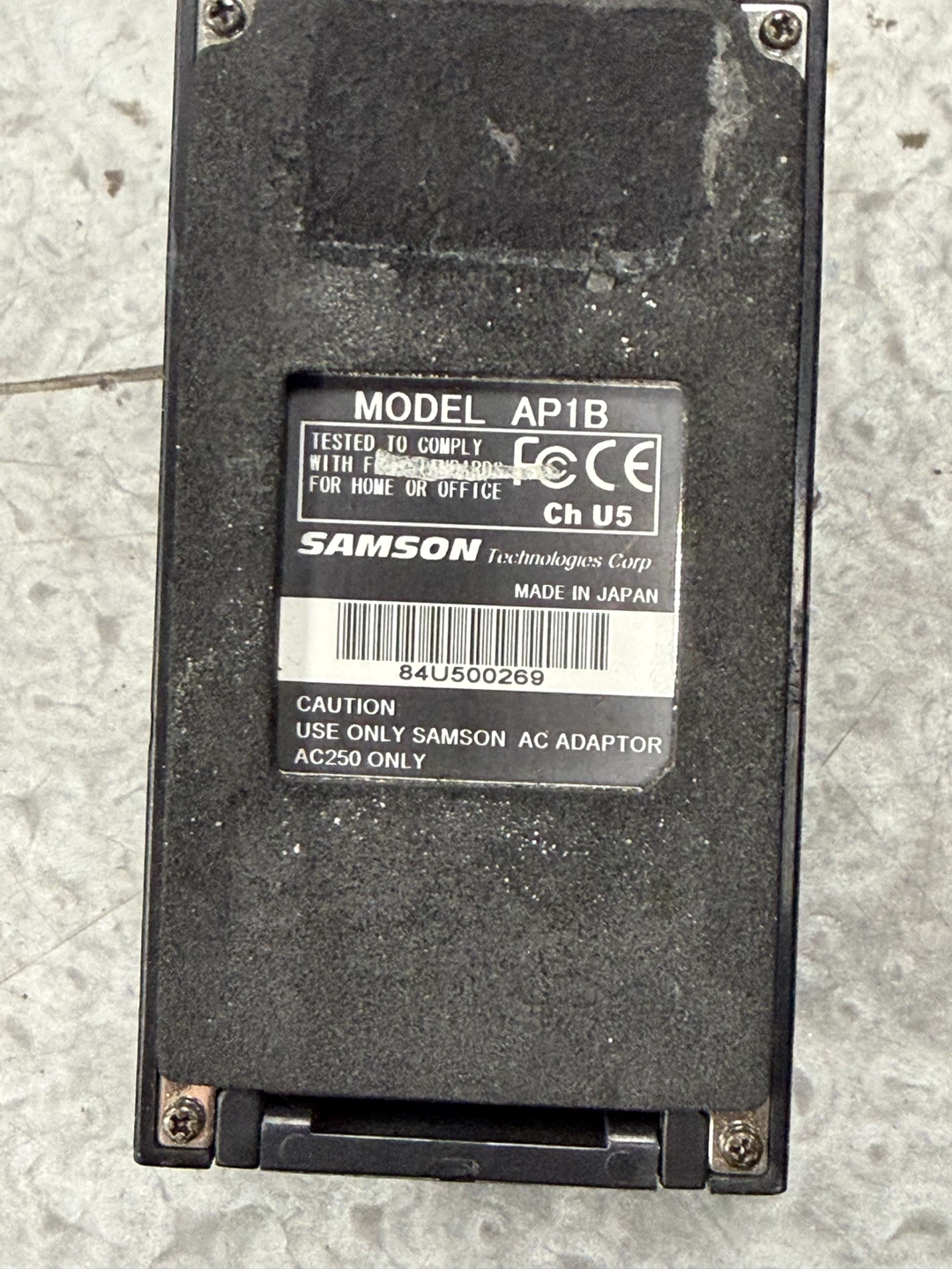 Samson AP1B Bass UHF Receiver System - photo 5