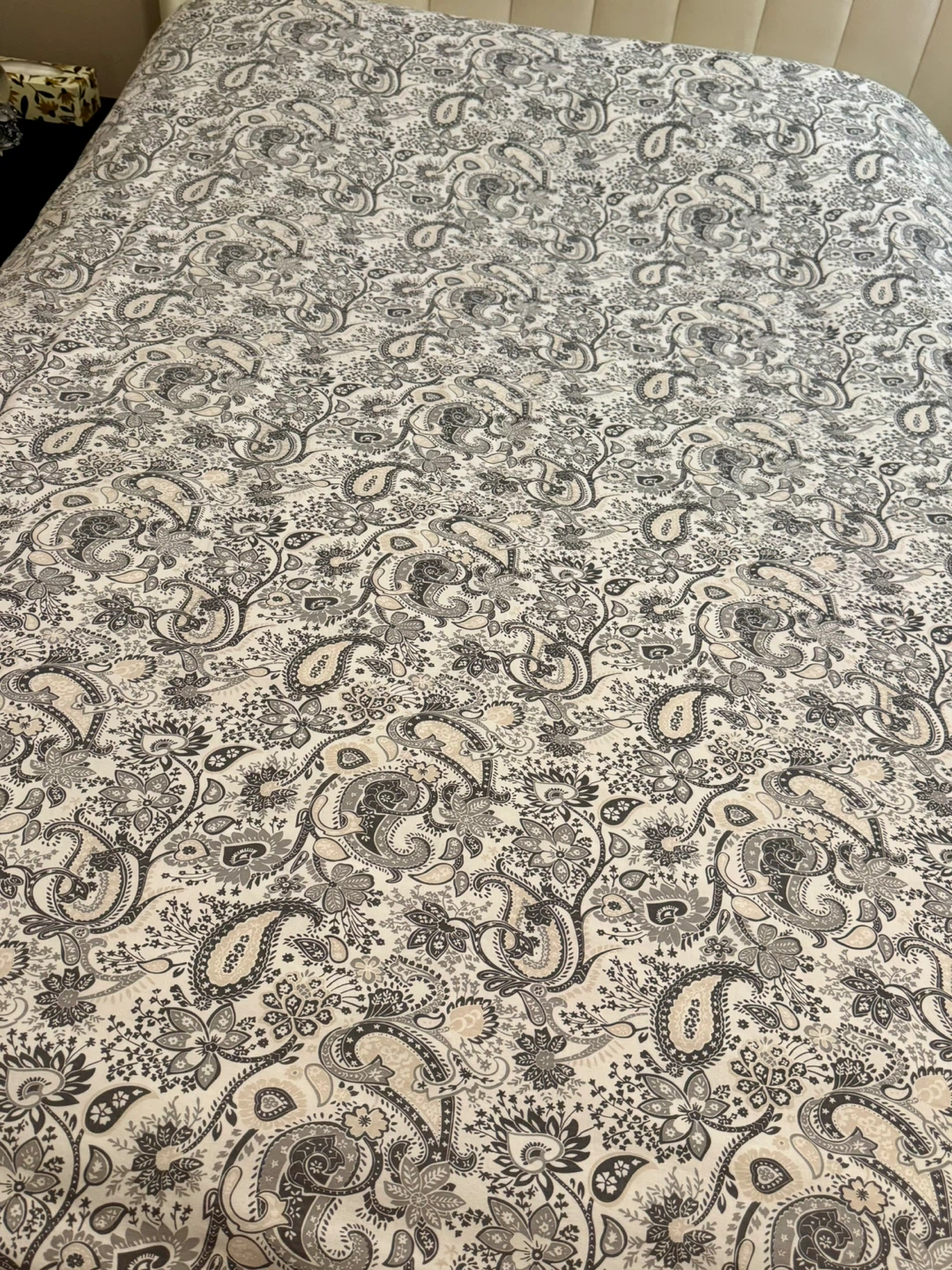 IKEA RODGERSIA Queen Duvet Cover Set - Gray/White Paisley - photo 2