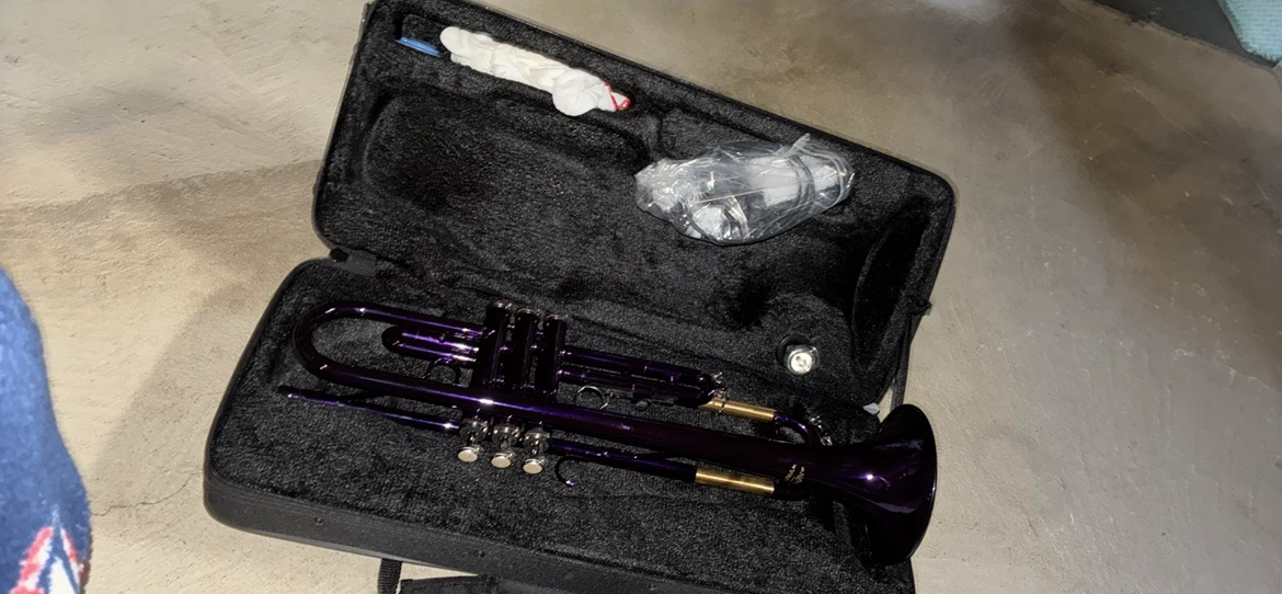 Glory Purple Trumpet with Case - photo 4