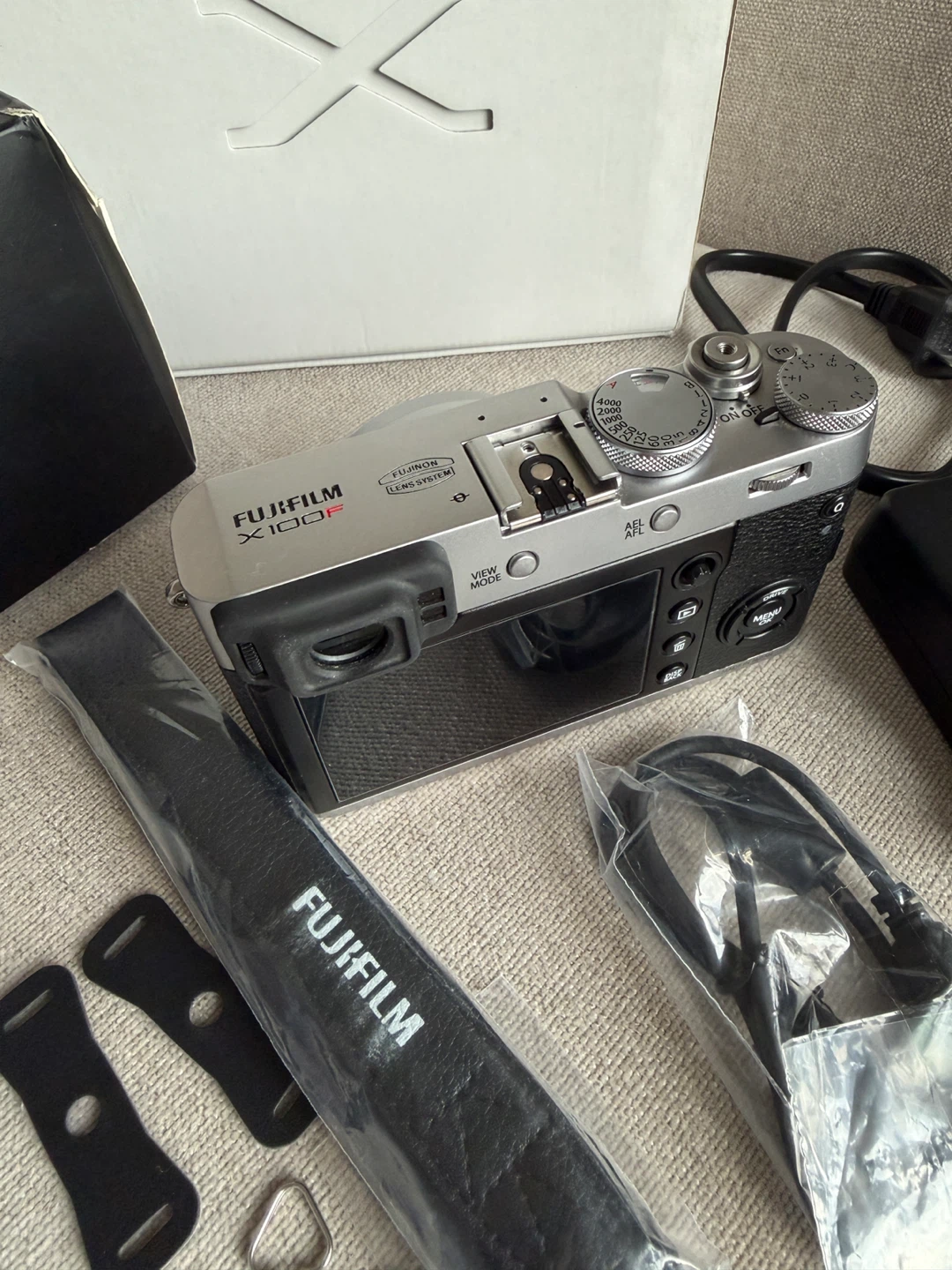 Fujifilm X100F - Excellent Condition - photo 3