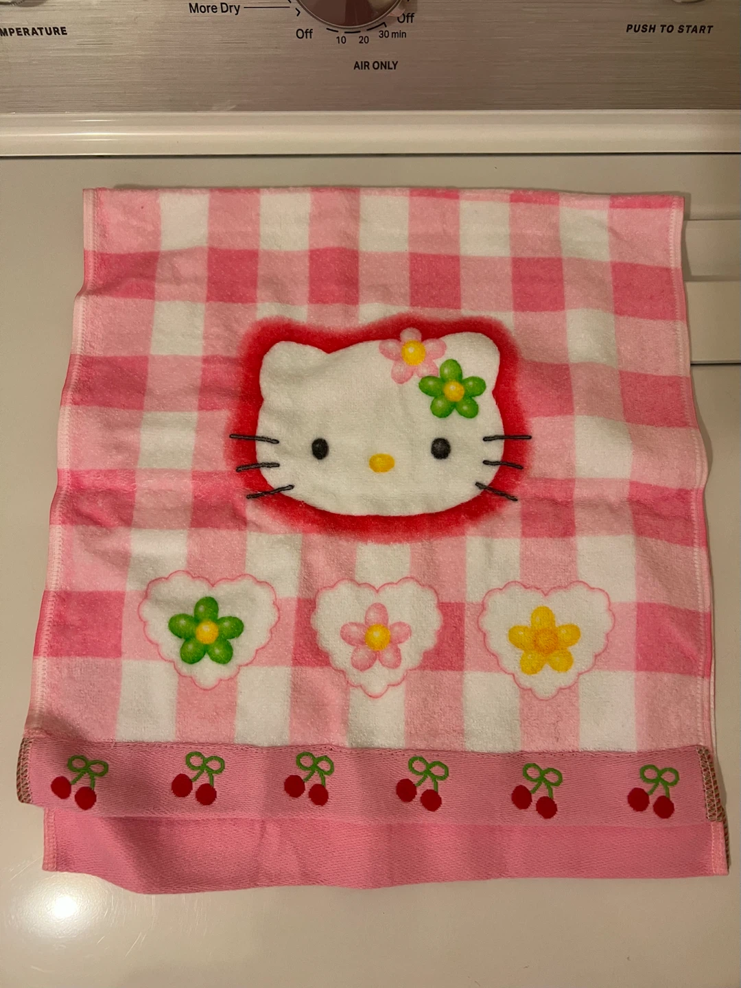 Sanrio Hello Kitty Hand Towel - photo 2