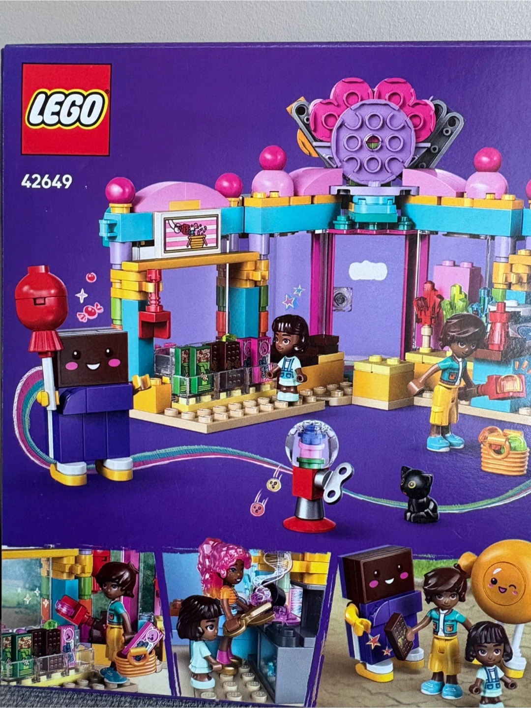 LEGO Friends Heartlake City Candy Store 42649 - photo 3