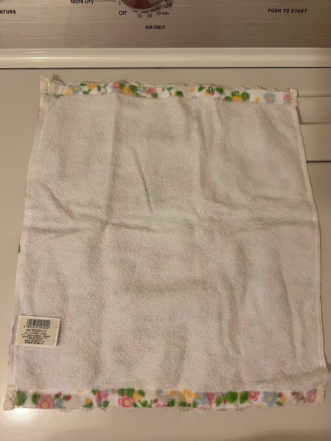 Sanrio Hello Kitty Floral Hand Towel - photo 2
