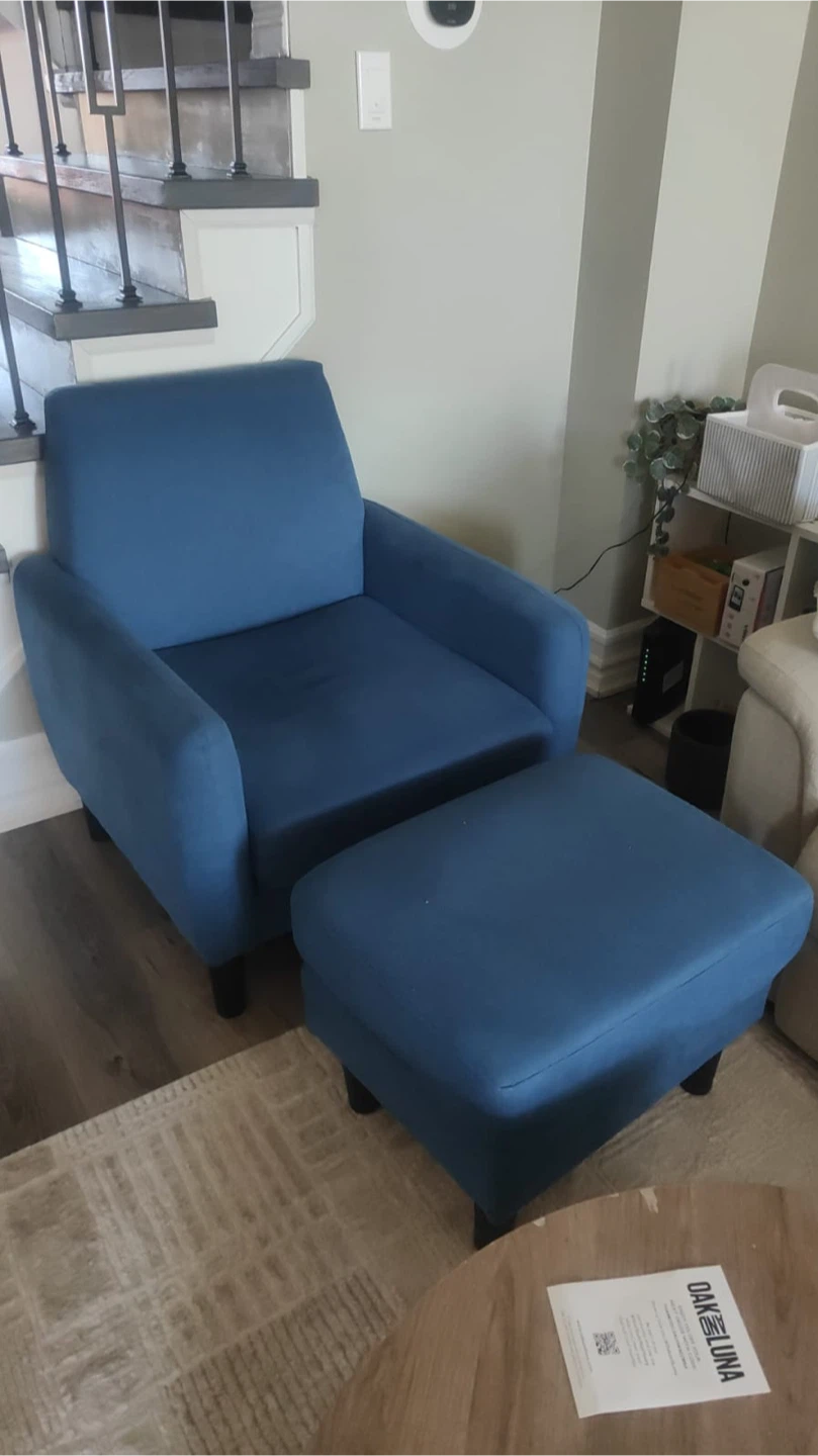 Blue accent chair with matching ottoman - photo 2