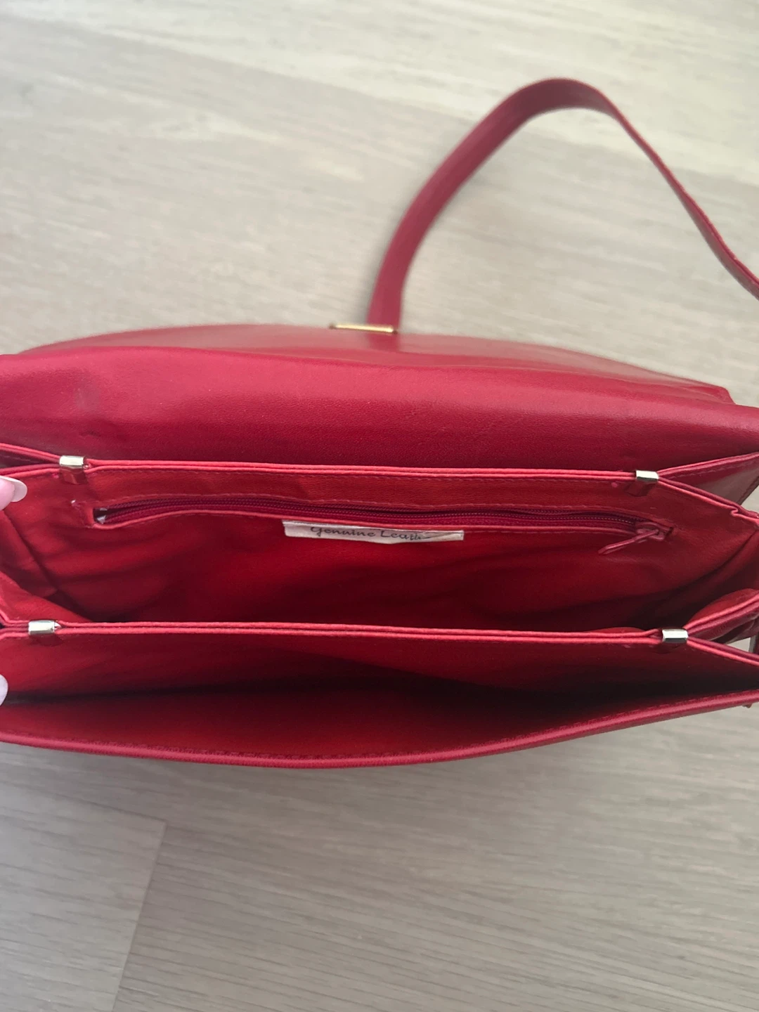 Red Vintage Italian Leather Crossbody Bag - photo 4