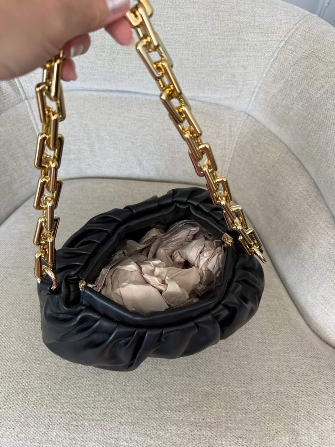Black Ruched Handbag with Gold Chain - photo 2