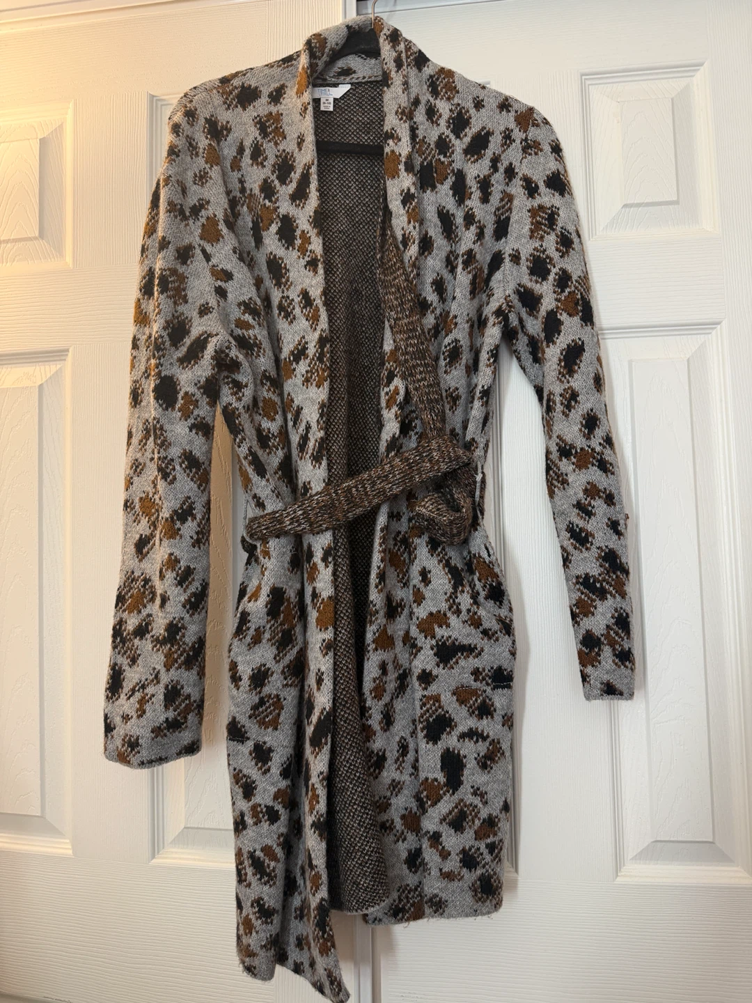 Woman’s Medium Long Sweater Cardigan