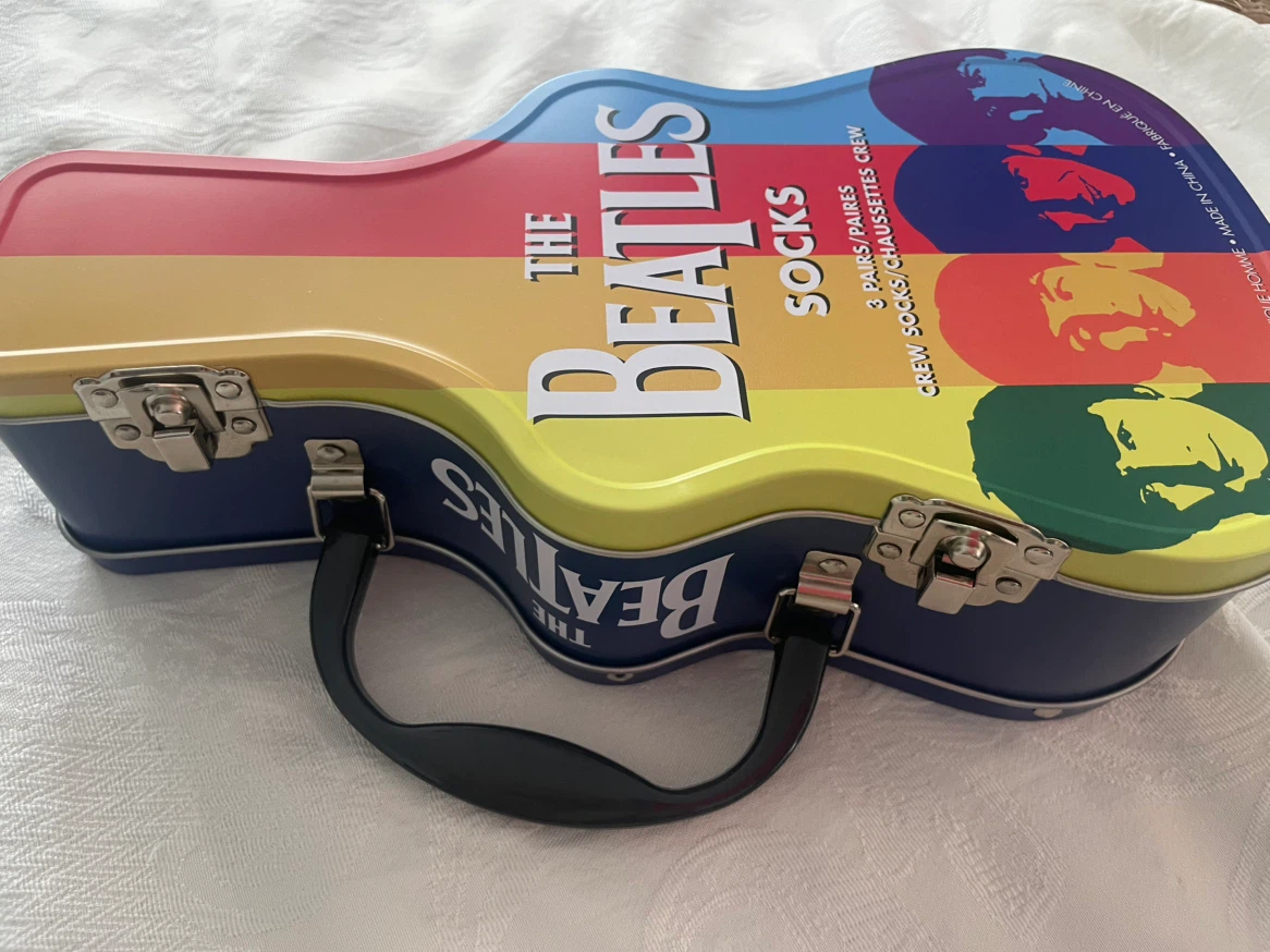 NEW! The Beatles Sock Set in Guitar Tin - photo 5