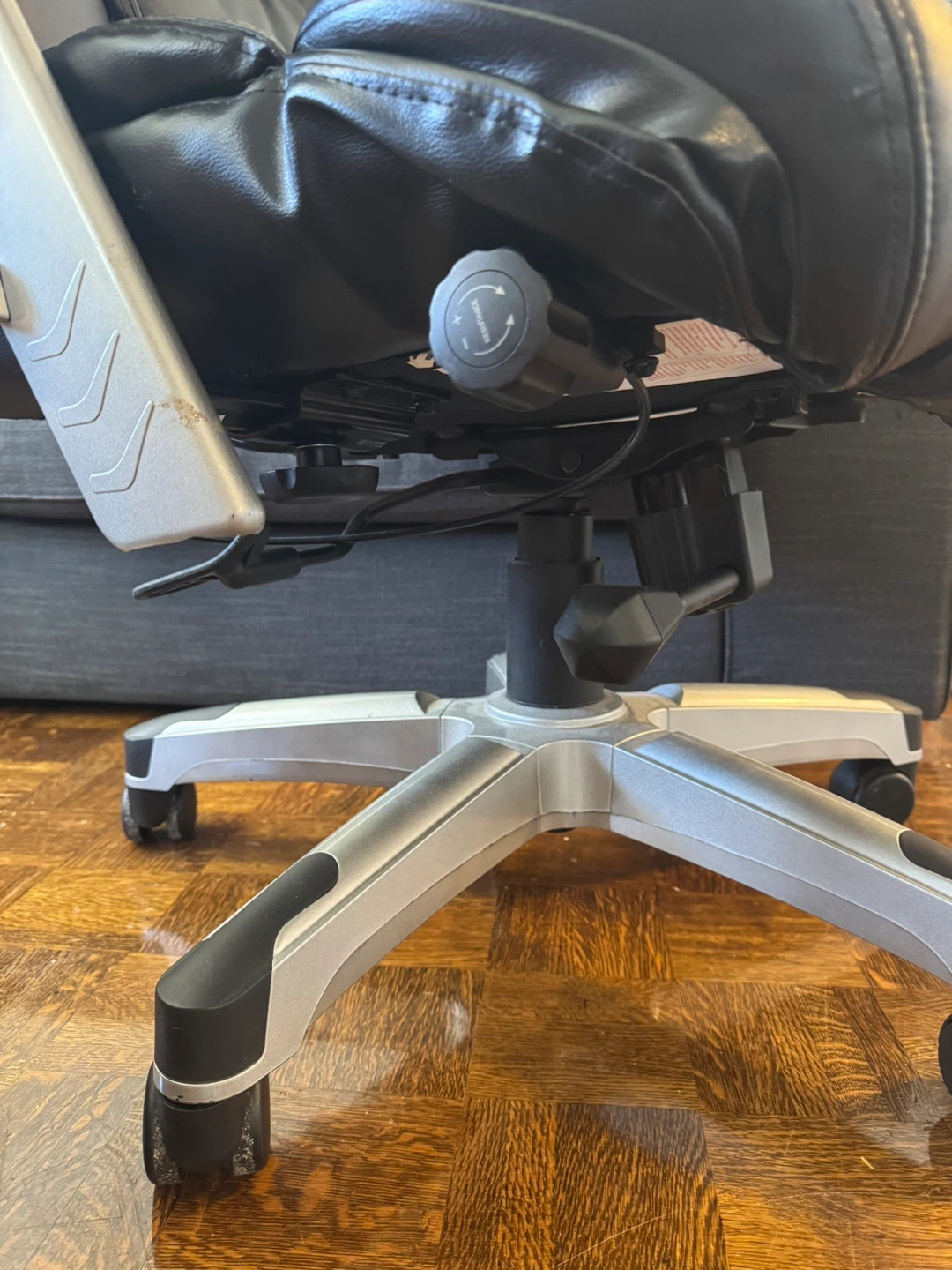 Black Ergonomic Office Chair - photo 2