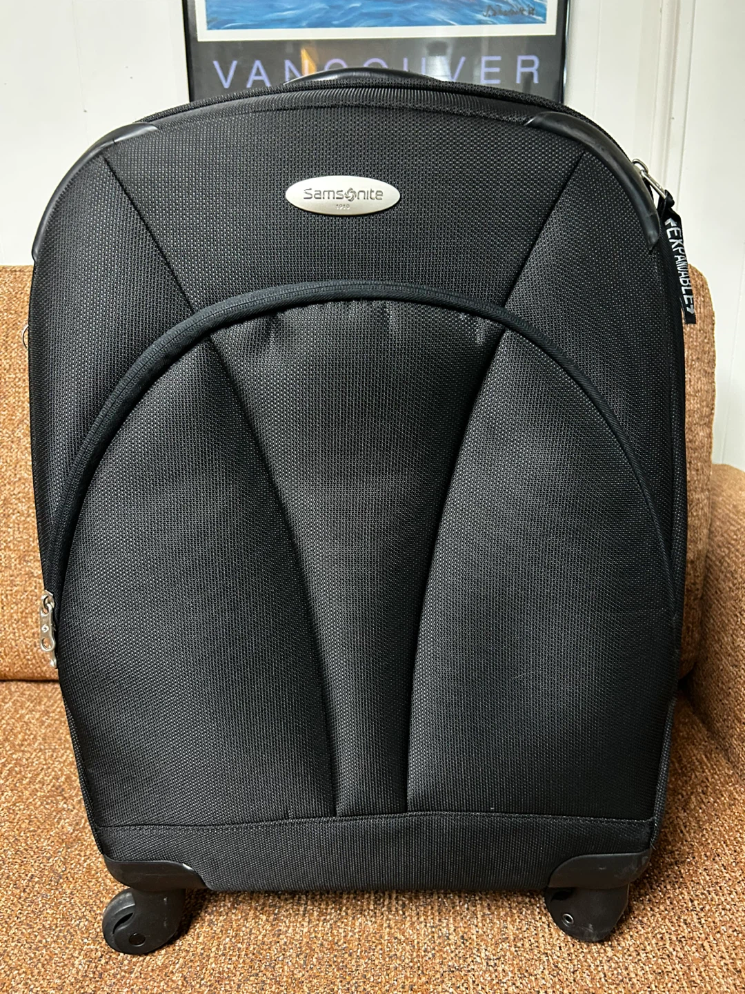 Samsonite Black Expandable Carry-on Suitcase