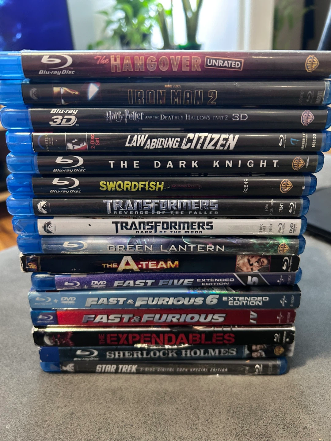 Lot of 15 Blu-ray and DVD Movies