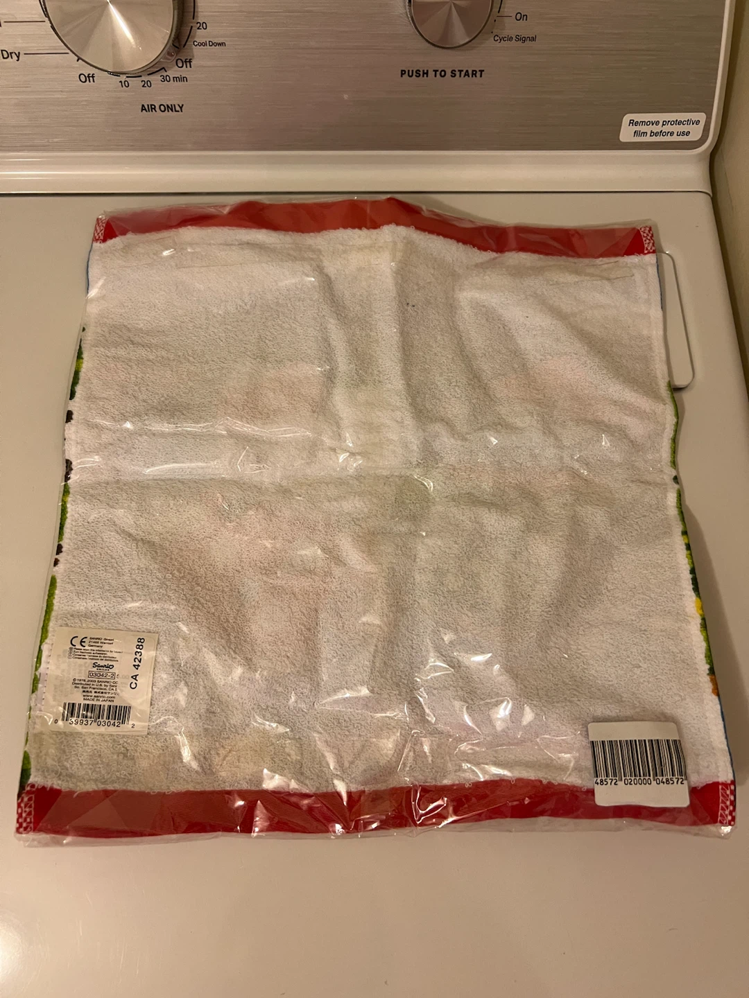 Sanrio Hello Kitty Hand Towel - photo 2