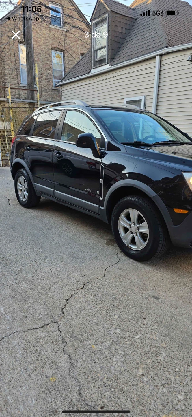 Black Saturn Vue SUV - photo 3