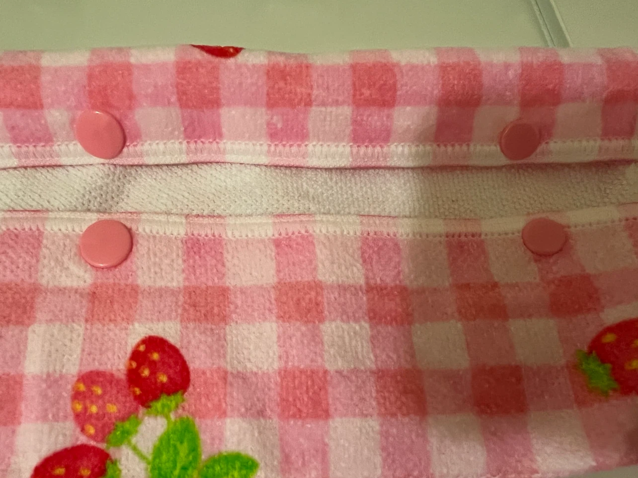 New Hello Kitty Strawberry Snap Towel - photo 3