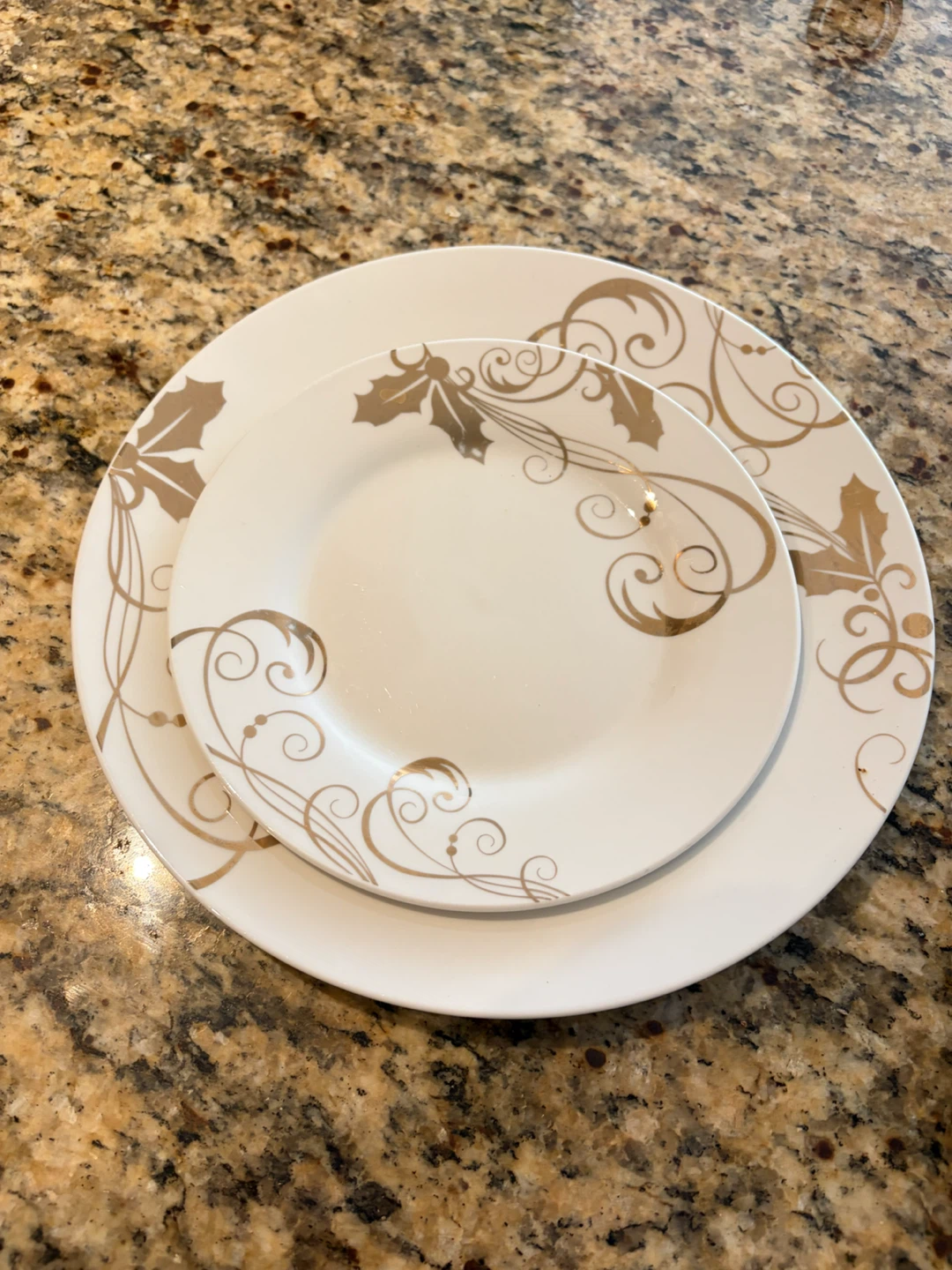 Gibson Home Holiday Dinnerware Set