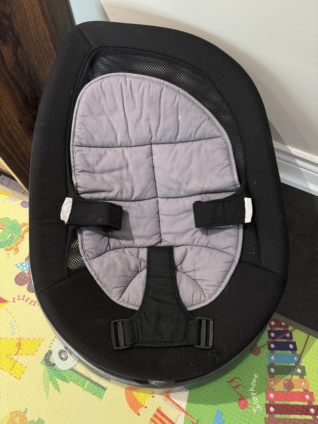 Baby LEAF swing - Black and Grey
