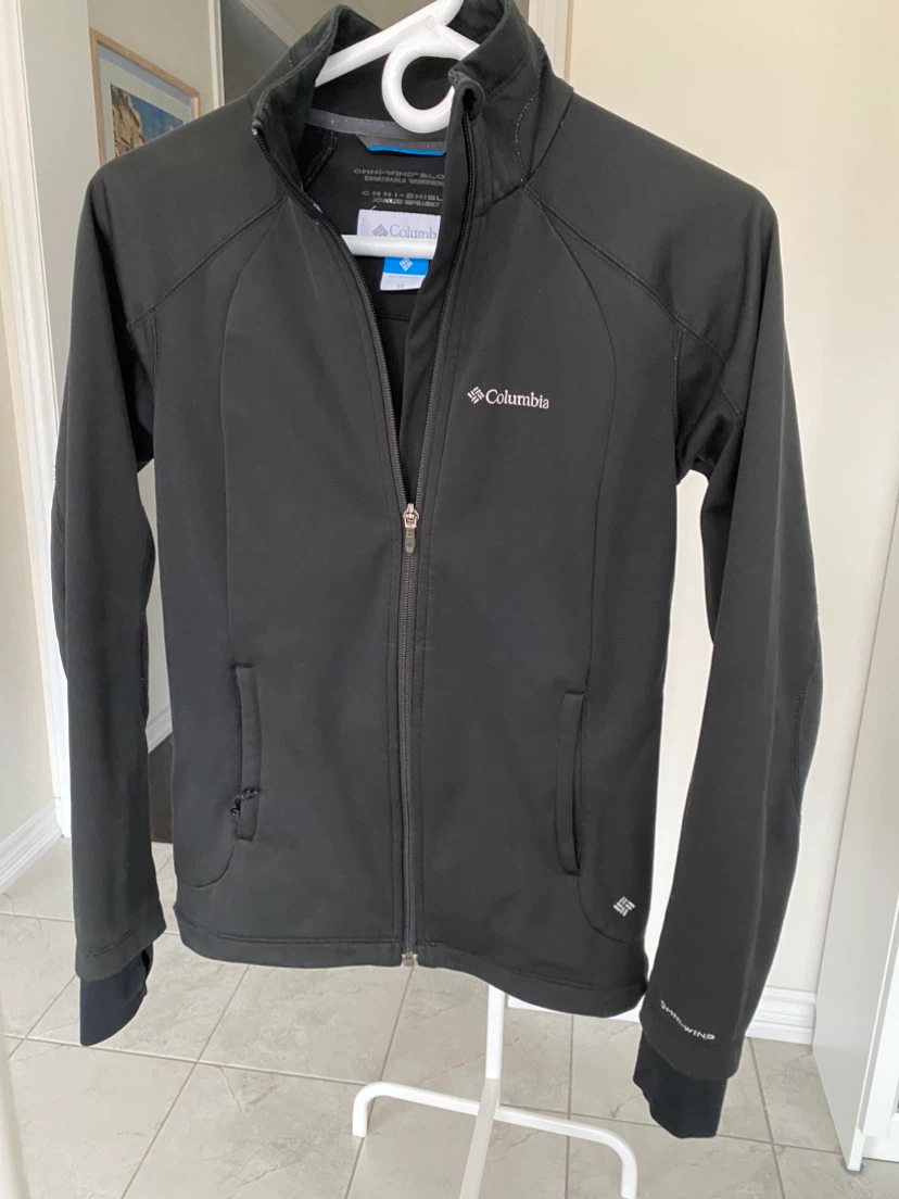 Women’s Black Columbia Waterproof Wind Jacket (Size XS)