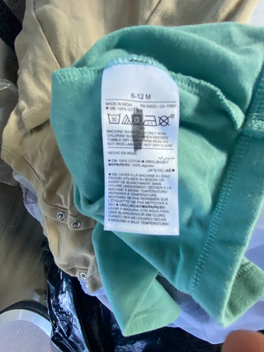 4/$10 Bundle of Two Old Navy Long Sleeve Baby Bodysuits 6-12M - photo 2