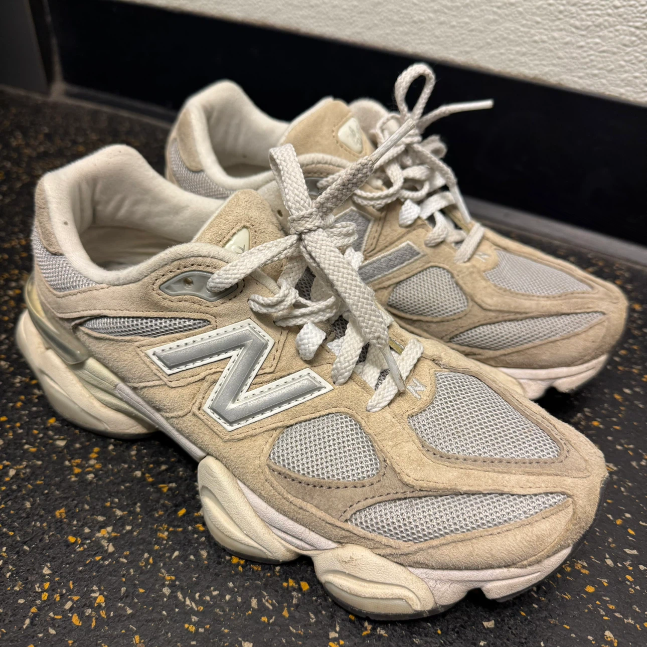 New Balance 9060 Beige Sneakers - US Men 7 / Women 8.5 - photo 4