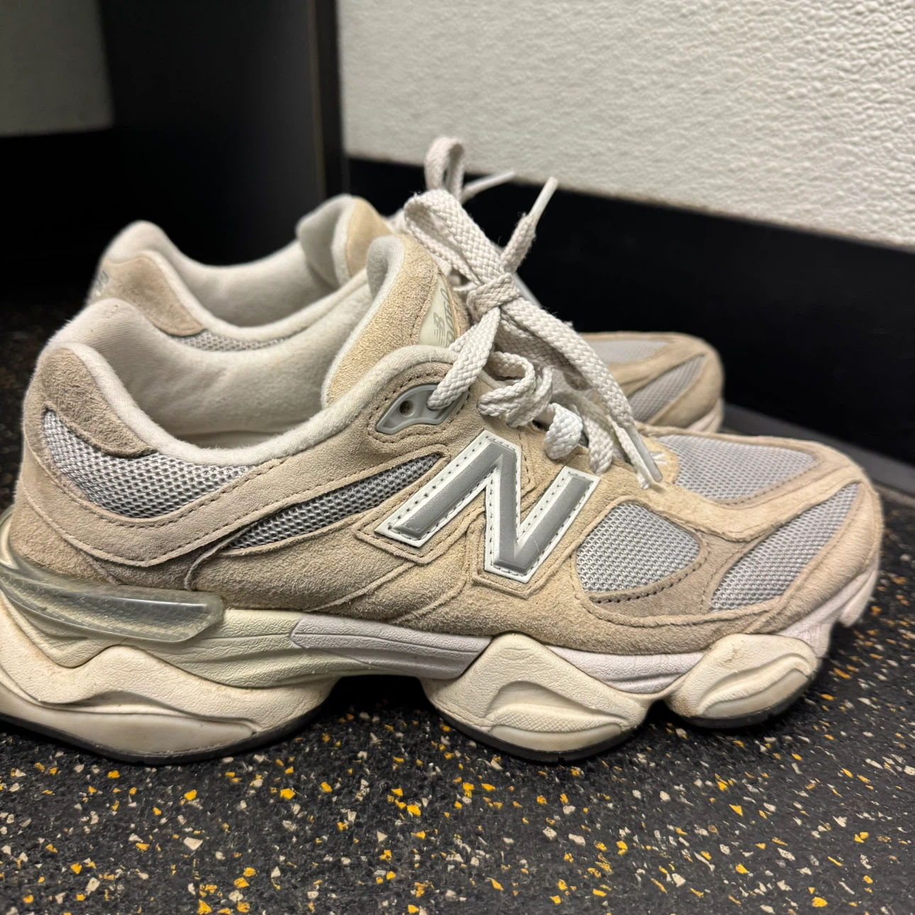New Balance 9060 Beige Sneakers - US Men 7 / Women 8.5 - photo 5