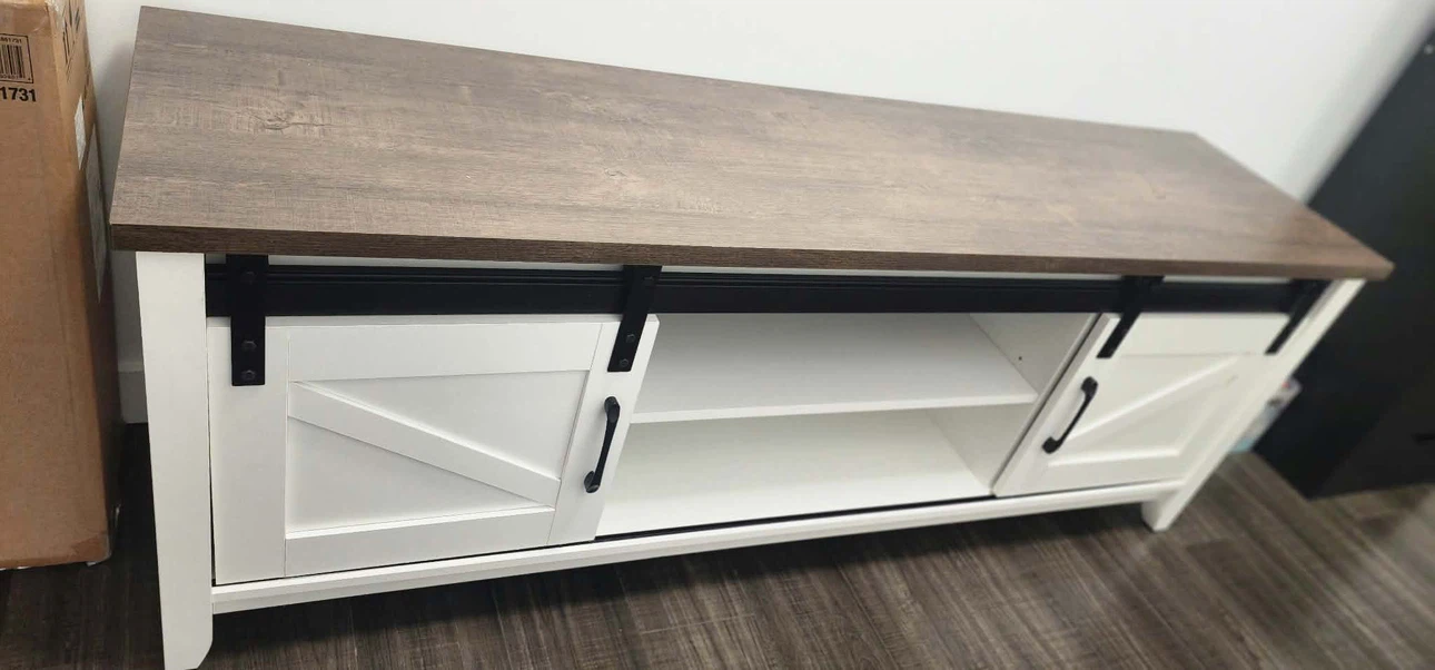 Kort & Co. Logan Traditional 60" TV Stand