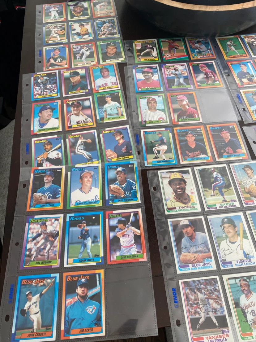 Collection of Vintage Topps Baseball Cards 16 pages - photo 4
