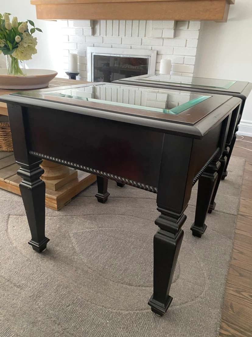 Set of Two Dark Wood End Tables - photo 4