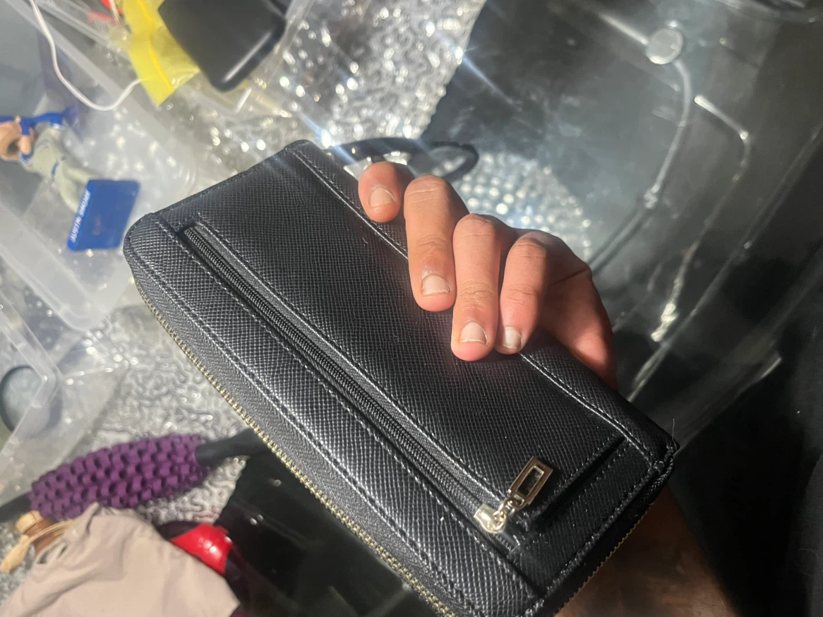 Guess Black Zip-Around Wallet - photo 3