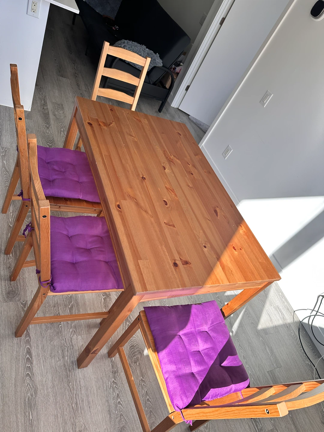HÄGERNÄS Dinning Table & 4 chairs + 3 chairs antique stain pine - photo 2