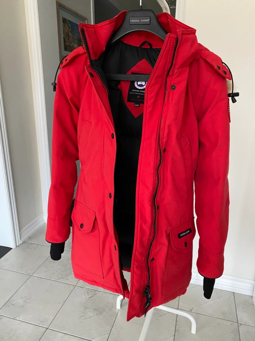 Canada Goose Women’s Red Trillium Down Parka (XXS) - photo 2