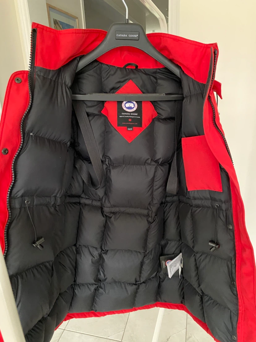 Canada Goose Women’s Red Trillium Down Parka (XXS) - photo 3