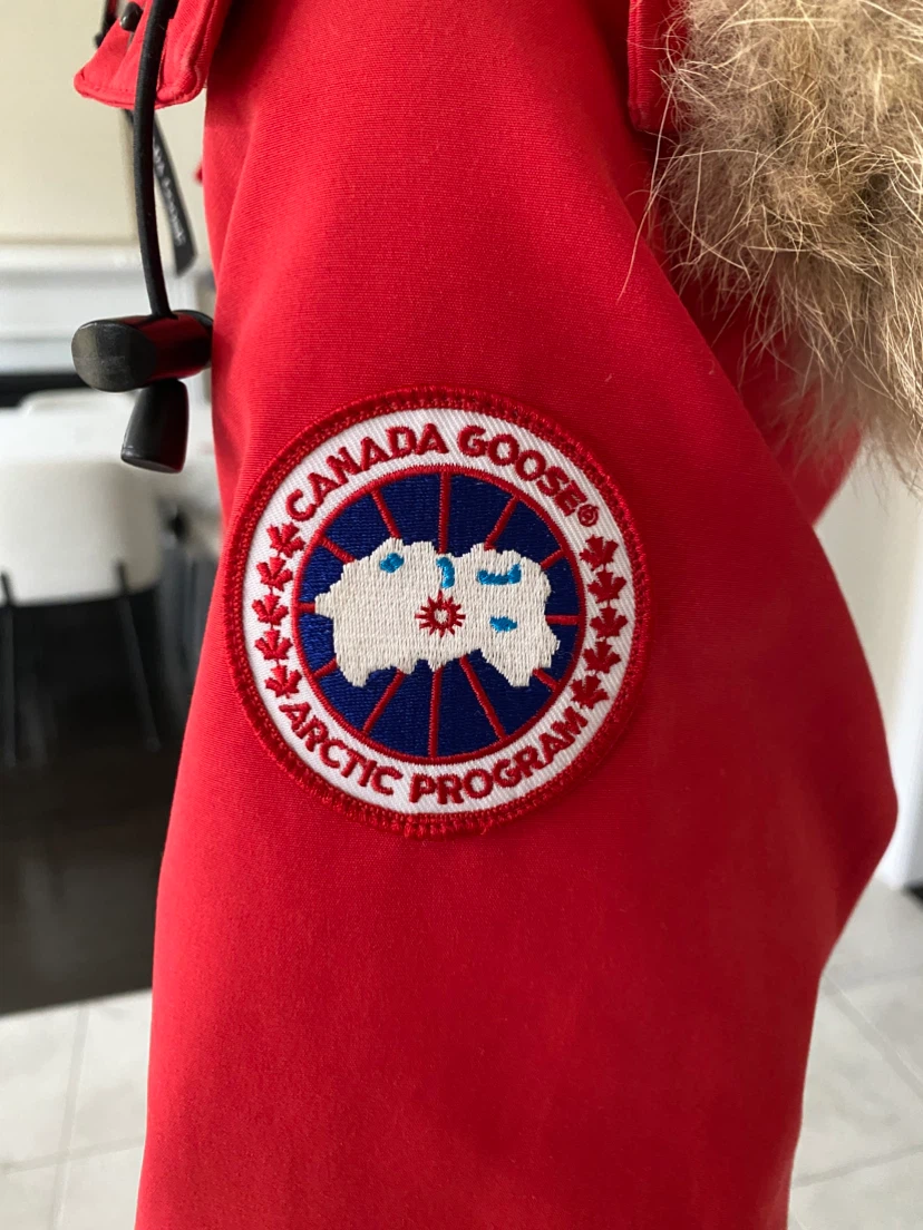 Canada Goose Women’s Red Trillium Down Parka (XXS) - photo 4