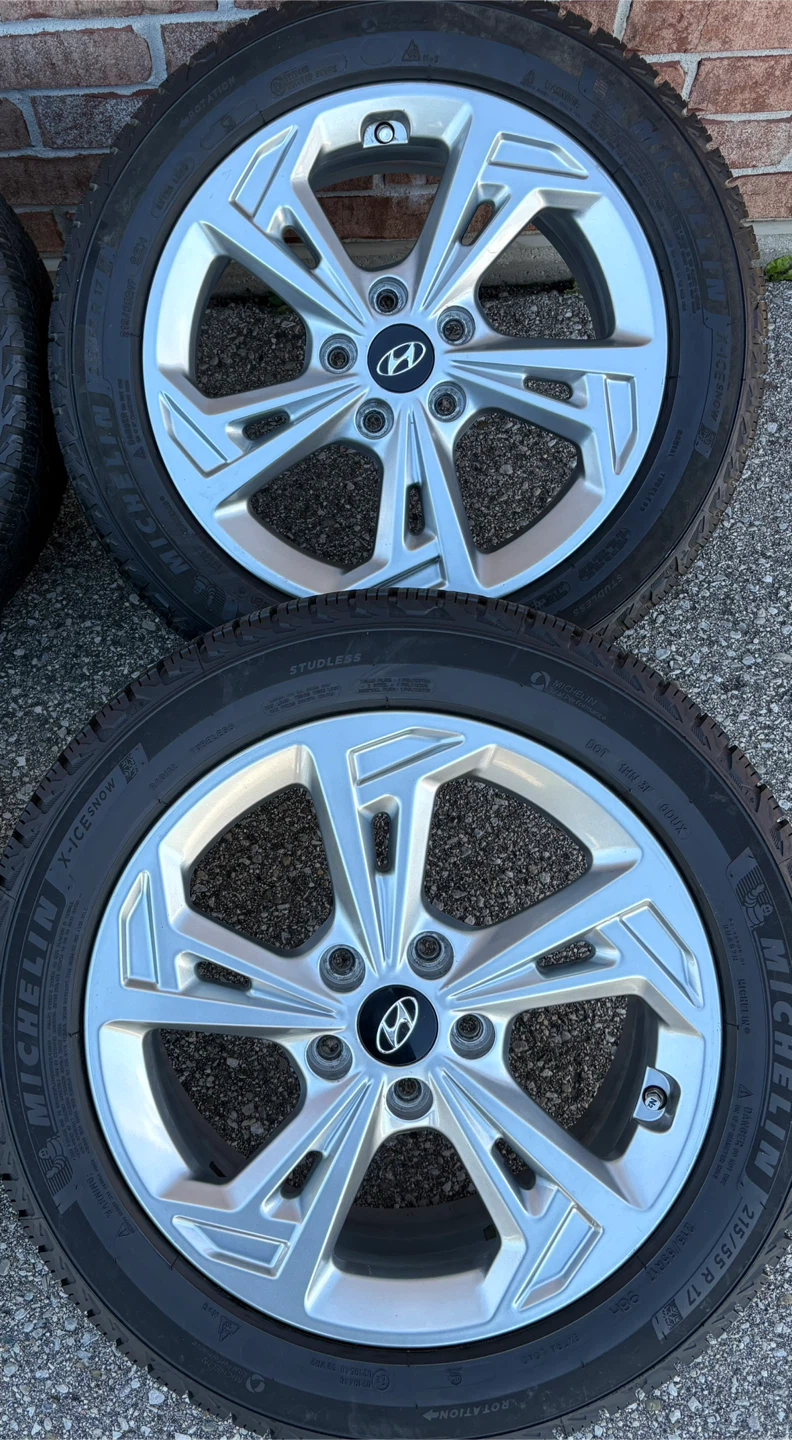 4 x 215/55/17 MECHLIN WINTER AND HYUNDAI KONA RIMS $1550 - photo 2