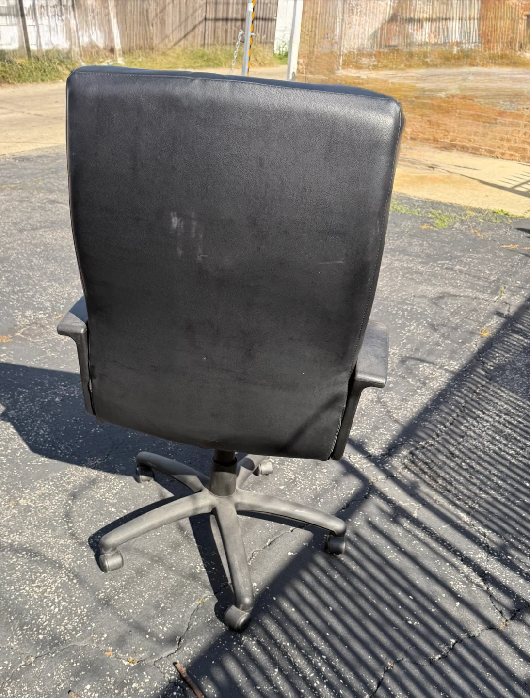 Very comfortable Black Office Chair $25.00 - photo 3
