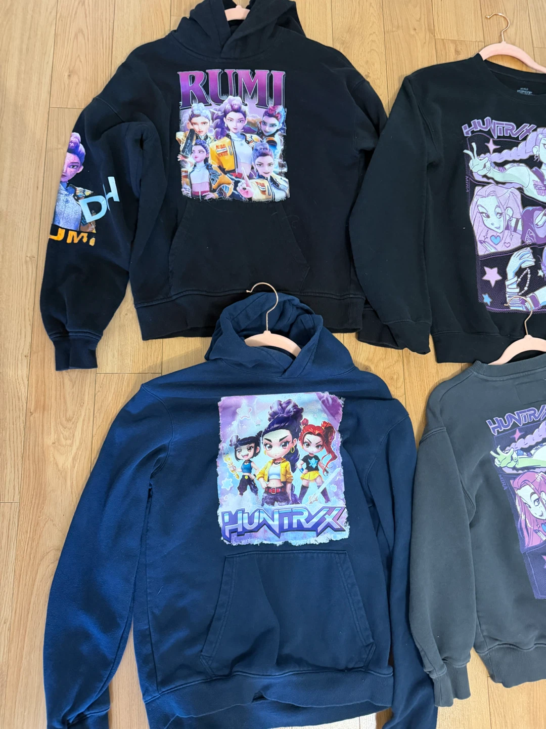 11/12 K-Pop Sweater bundle - photo 2