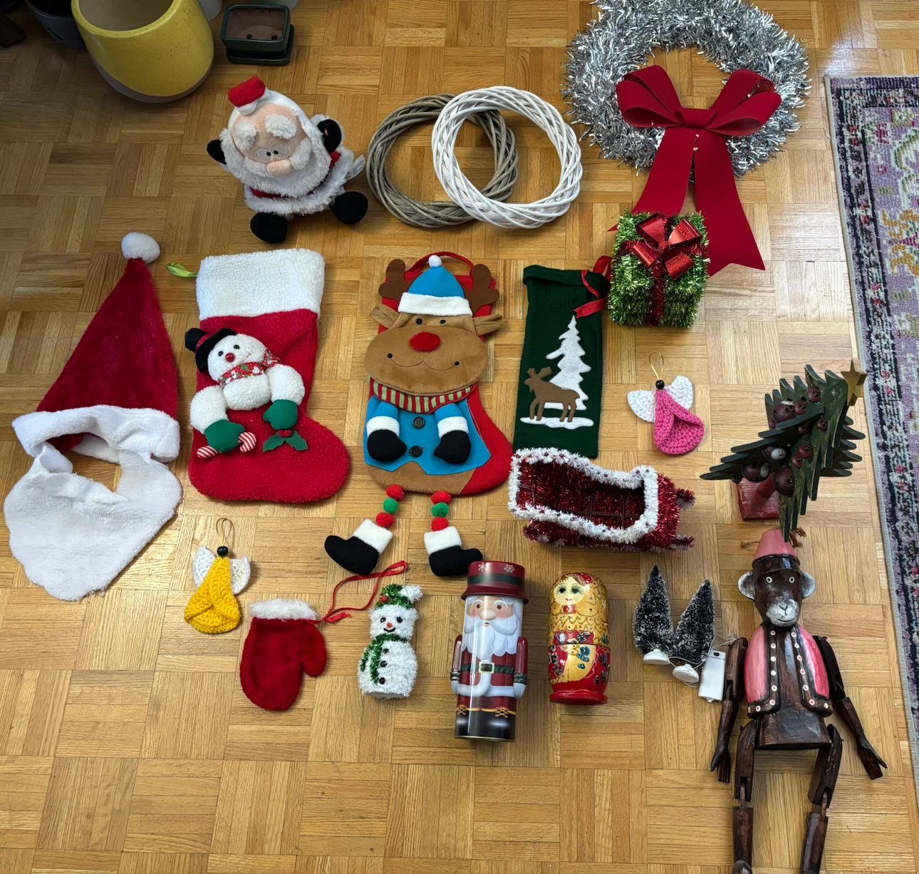 Assorted Christmas Holiday Decor Items