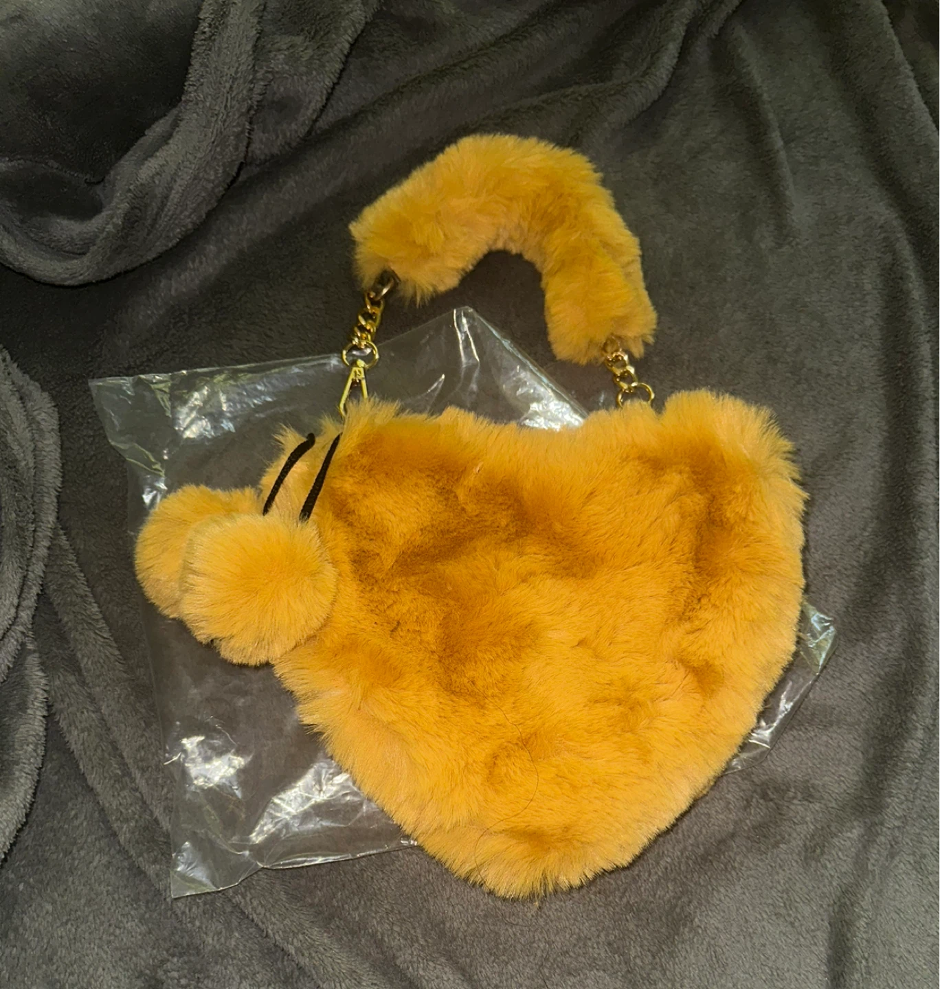 Mustard Yellow Heart-Shaped Faux Fur Handbag - photo 3