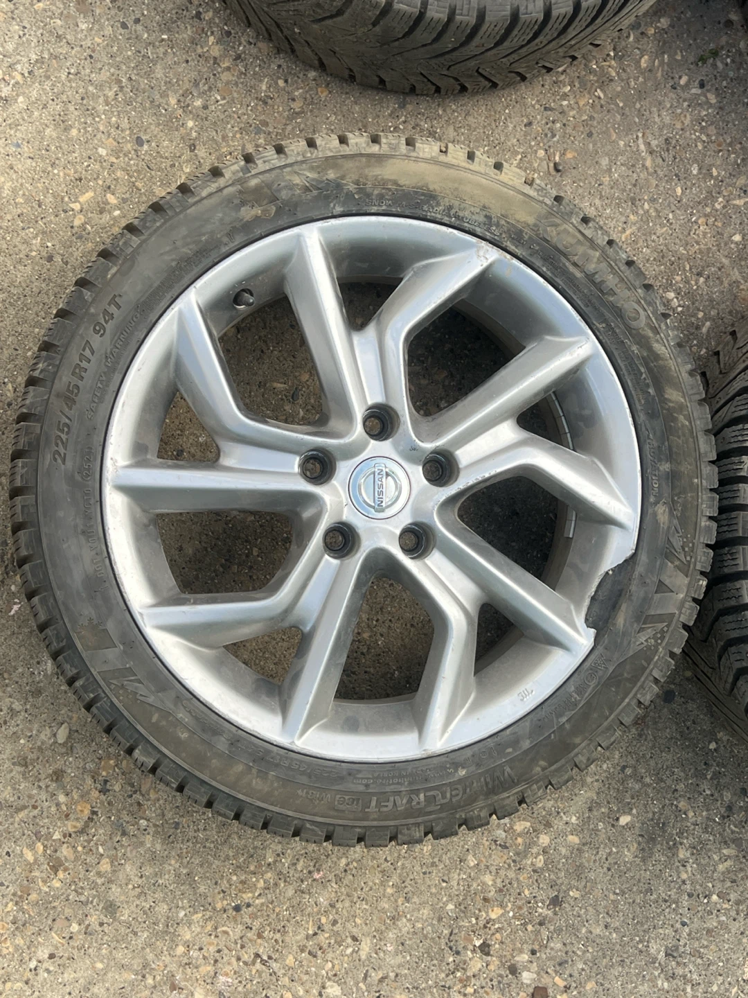 4 Nissan 17-inch Wheels with Kumho Winter Tires - photo 3