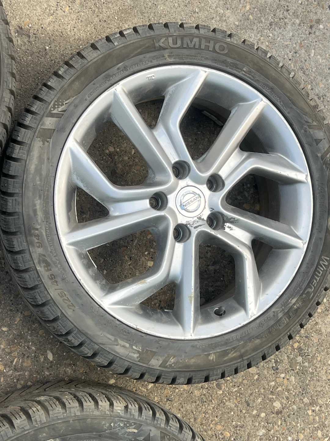4 Nissan 17-inch Wheels with Kumho Winter Tires - photo 5