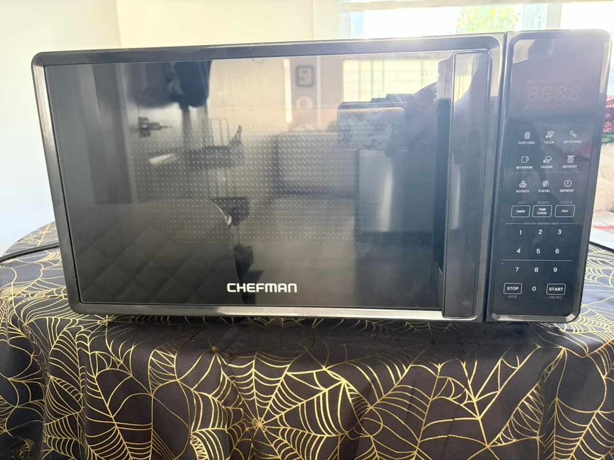 Chefman Microwave