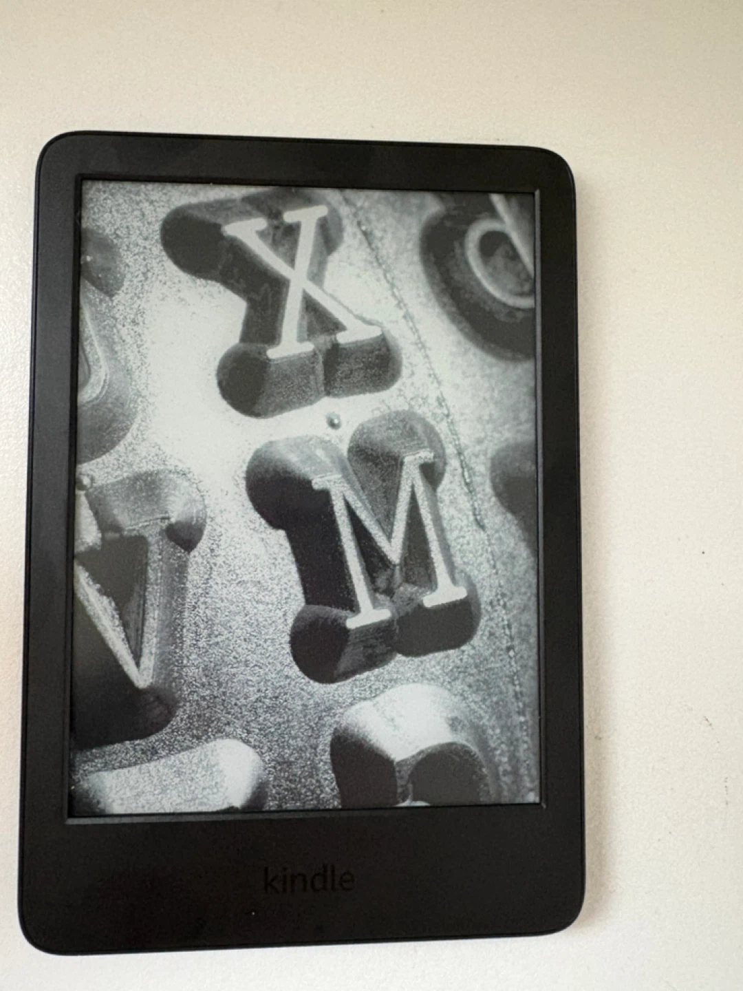 Amazon Kindle 16GB (2024) – Like New – $140