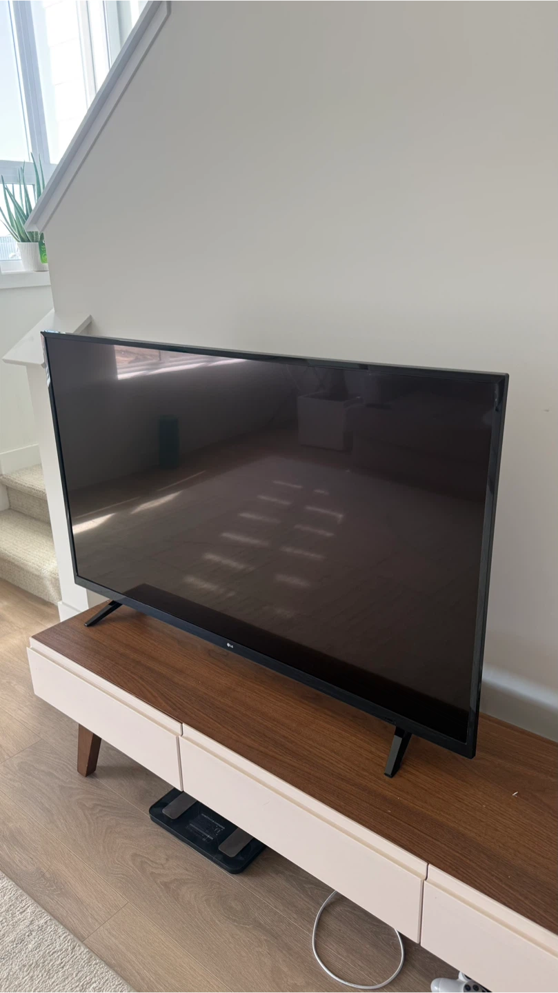LG Smart TV 55 inches