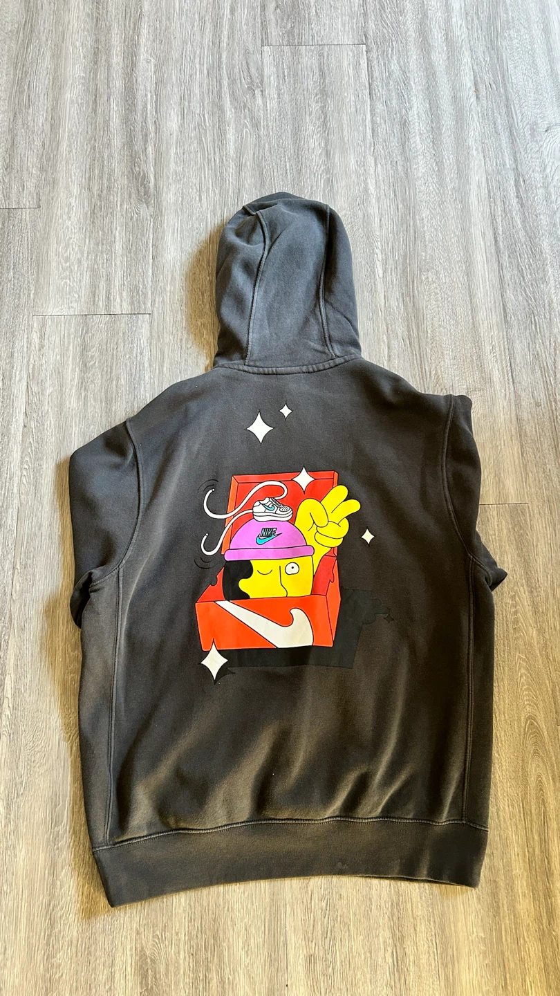 Nike Graphic Hoodie - photo 2