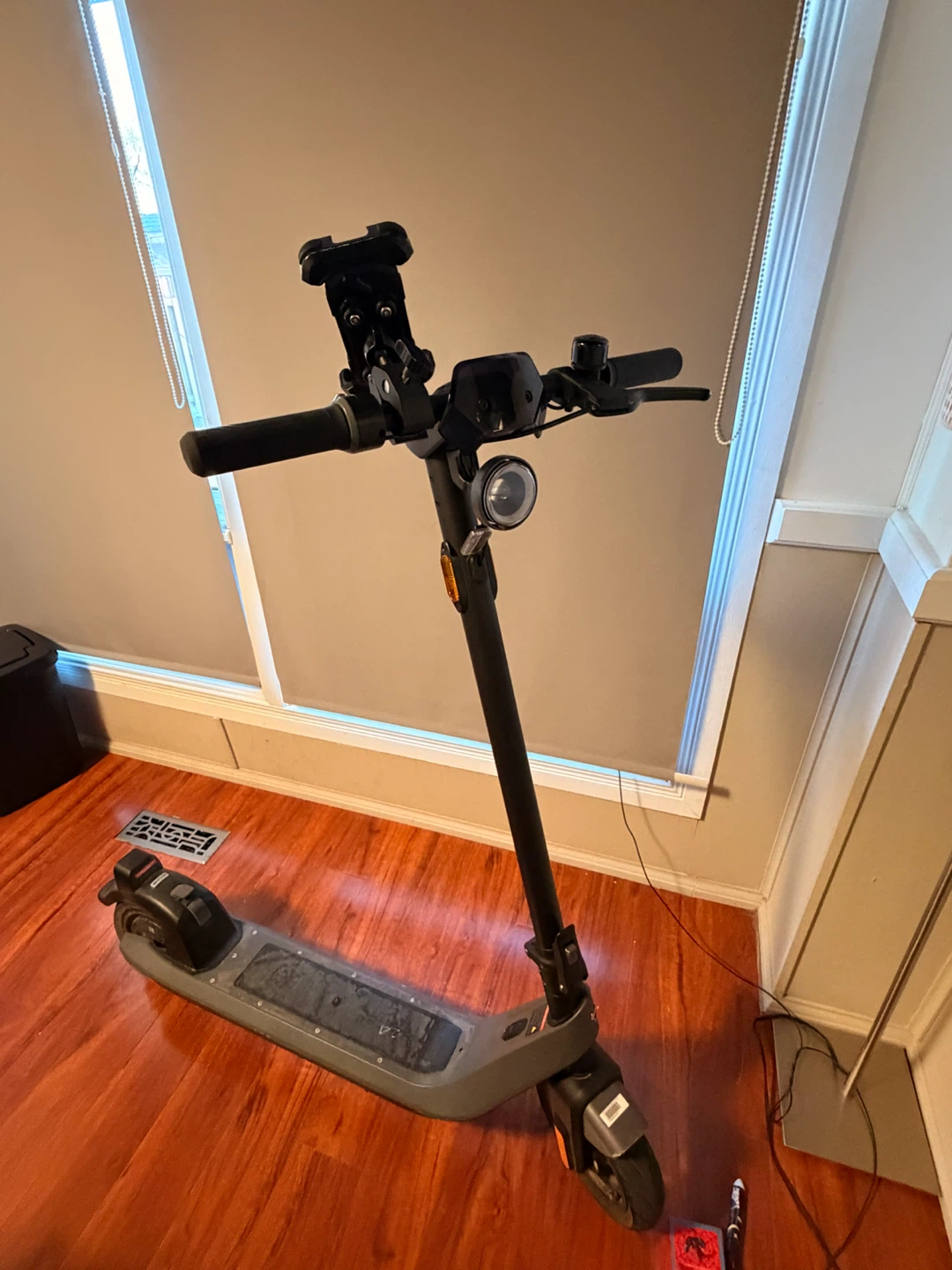 NIU KQI 2 Pro Scooter - photo 2