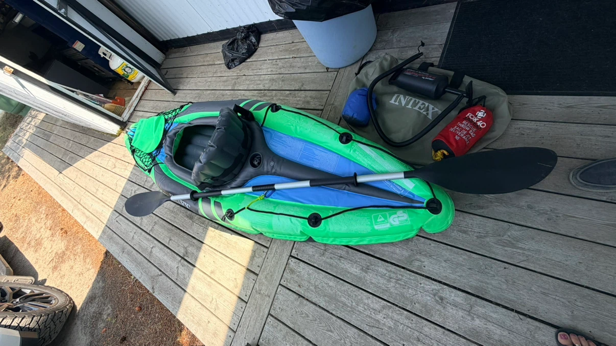 Intex Challenger K1 Inflatable Kayak Set - photo 3