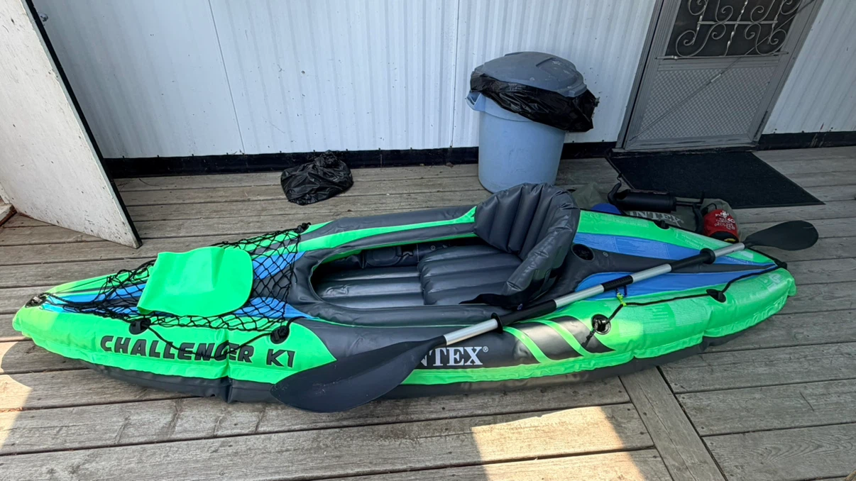 Intex Challenger K1 Inflatable Kayak Set - photo 4