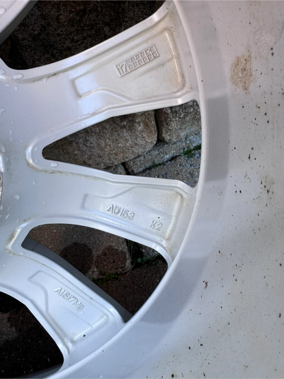 Pirelli Ice Zero Winter Tires 235/65 R17 on Audi Rims – $1,200 - photo 4