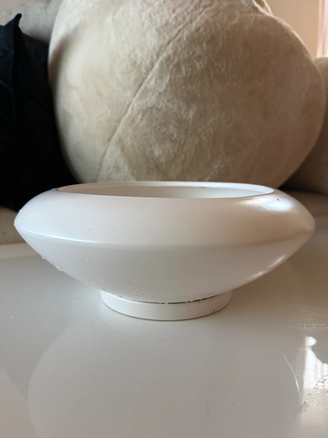 White Round Planter Pot - photo 2