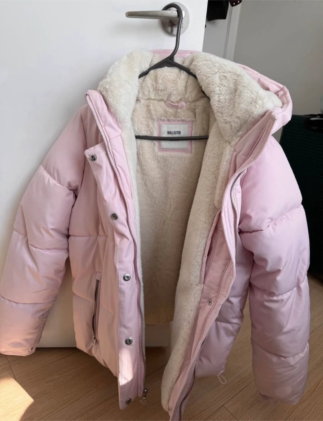 Hollister Pink Puffer Jacket - photo 3